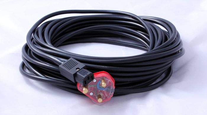 CABLE POWER IEC TO 3 PIN 10 METER